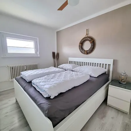 Strandburg 1 *